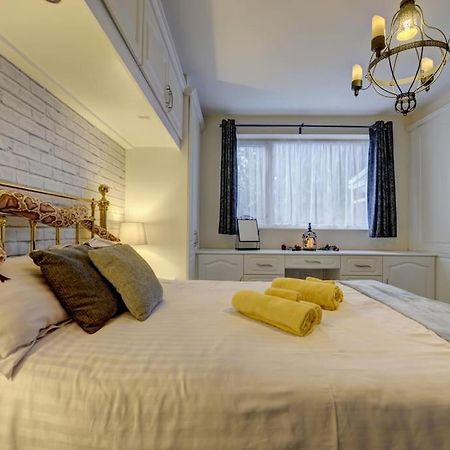 Harry'S House Apartment Watford  Bagian luar foto