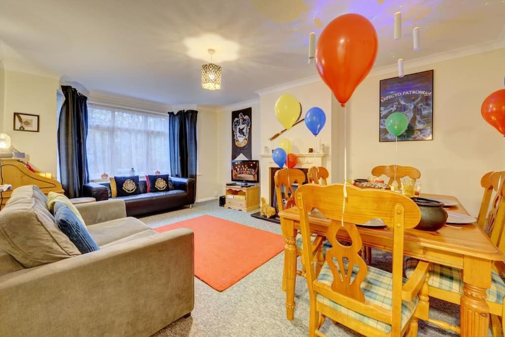 Harry'S House Apartment Watford  Bagian luar foto