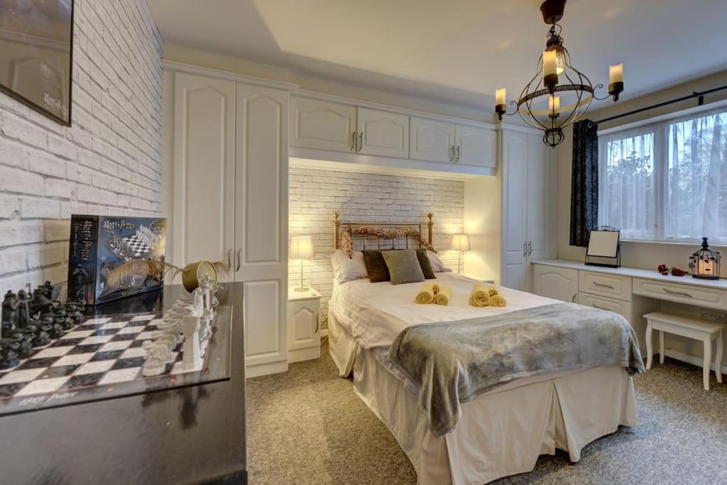 Harry'S House Apartment Watford  Bagian luar foto