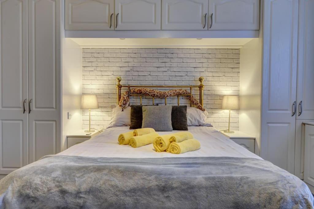 Harry'S House Apartment Watford  Bagian luar foto