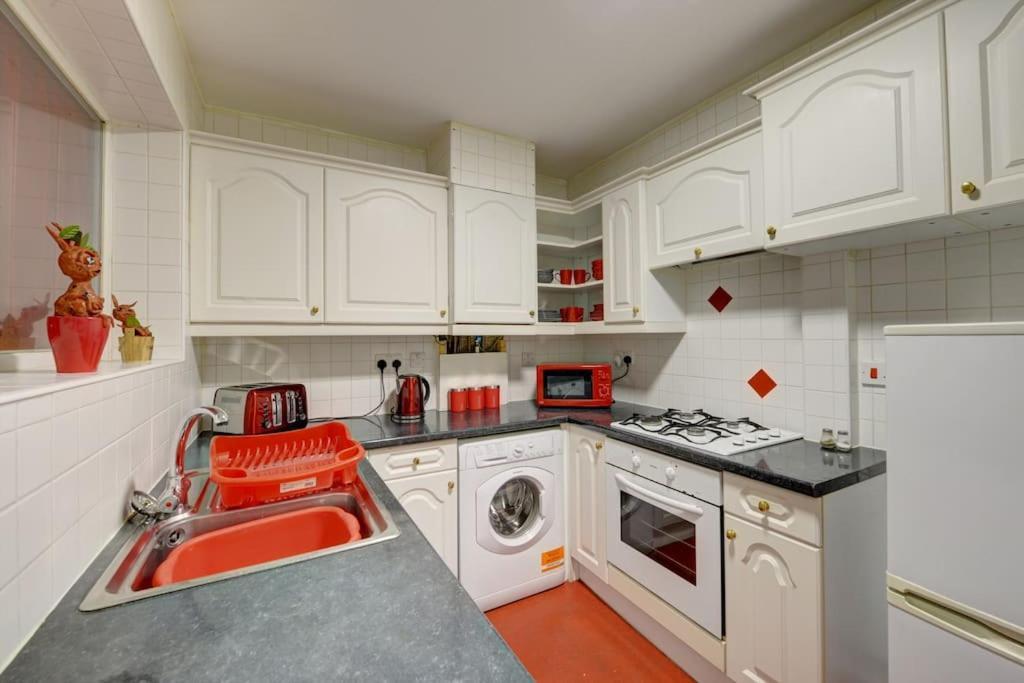 Harry'S House Apartment Watford  Bagian luar foto